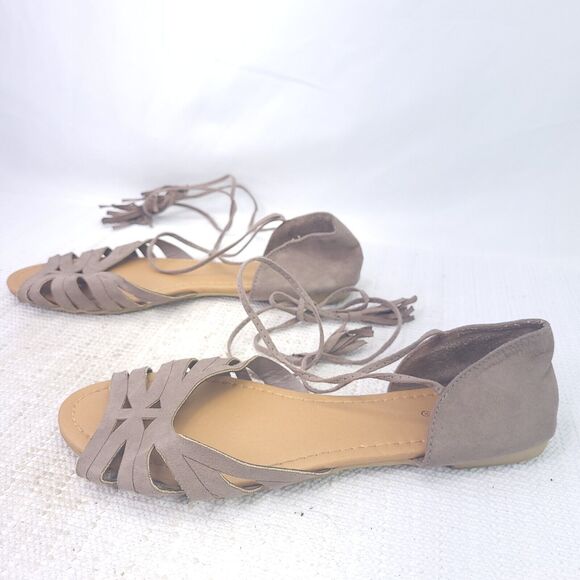 Qupid Sandals Gladiator Lace Up Strappy Flats Peep Toe Shoes Womens Size 7.5 - Picture 3 of 6